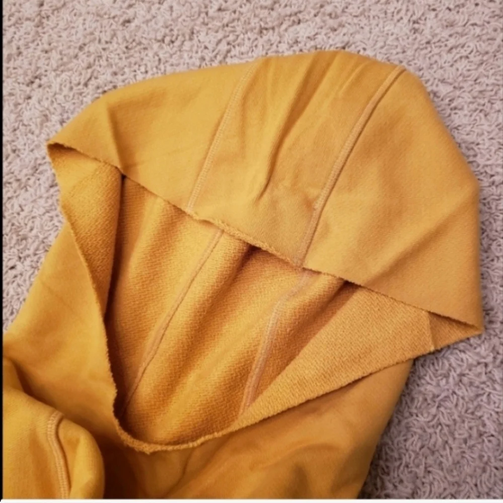 Alo Yoga Low Key Wide Sleeve Hoodie Size Small Tuscan Sun NWT